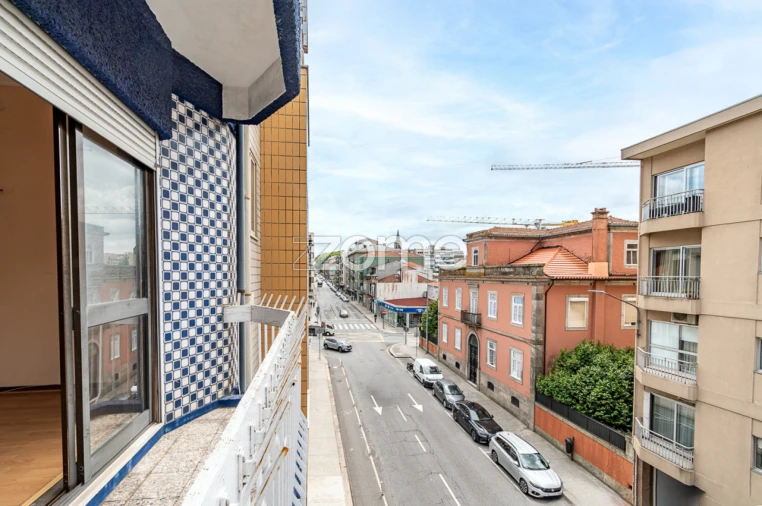 Apartamento T5 para Venda em Cedofeita, Santo Ildefonso, Sé, Miragaia, São Nicolau e Vitória Foto 18