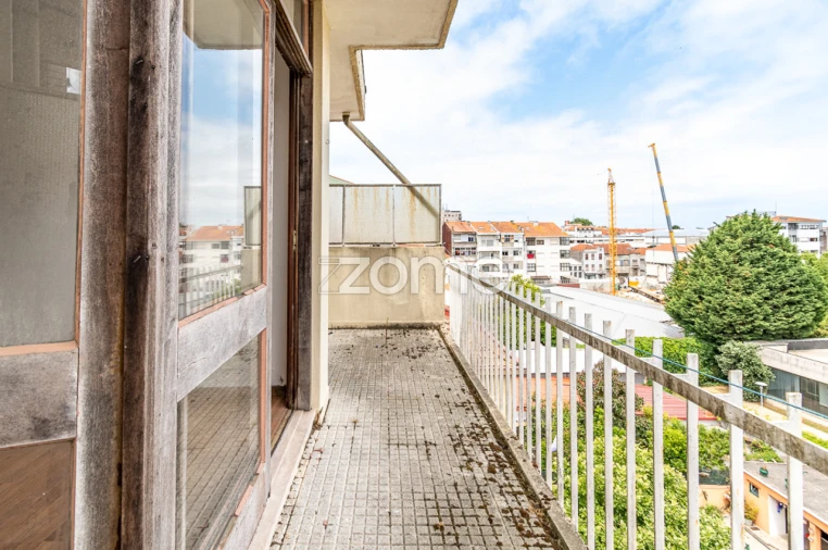 Apartamento T5 para Venda em Cedofeita, Santo Ildefonso, Sé, Miragaia, São Nicolau e Vitória Foto 24