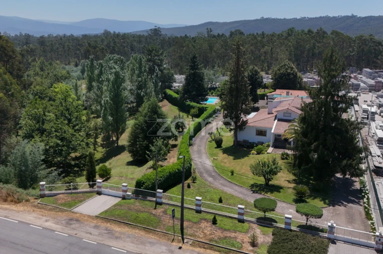 Moradia T5 para Venda em Mouronho Foto 53