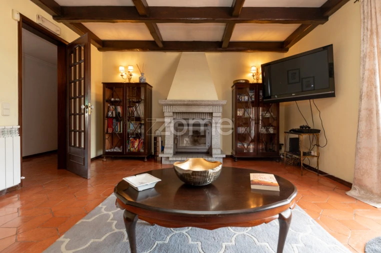 Moradia T5 para Venda em Mouronho Foto 15