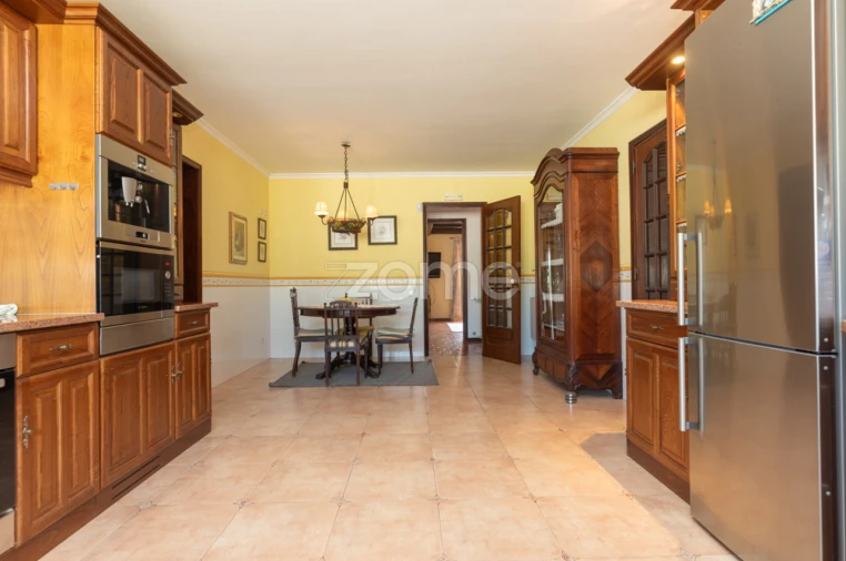 Moradia T5 para Venda em Mouronho Foto 21