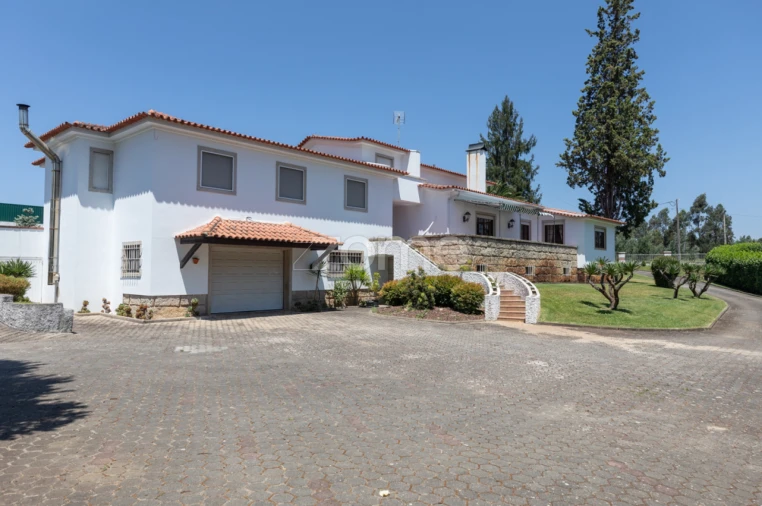 Moradia T5 para Venda em Mouronho Foto 5