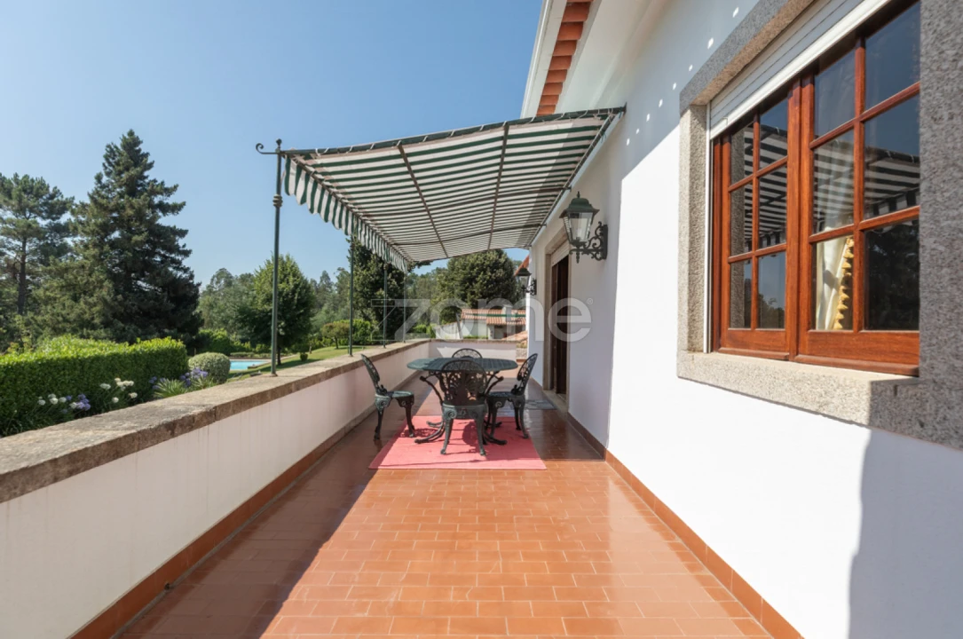 Moradia T5 para Venda em Mouronho Foto 13