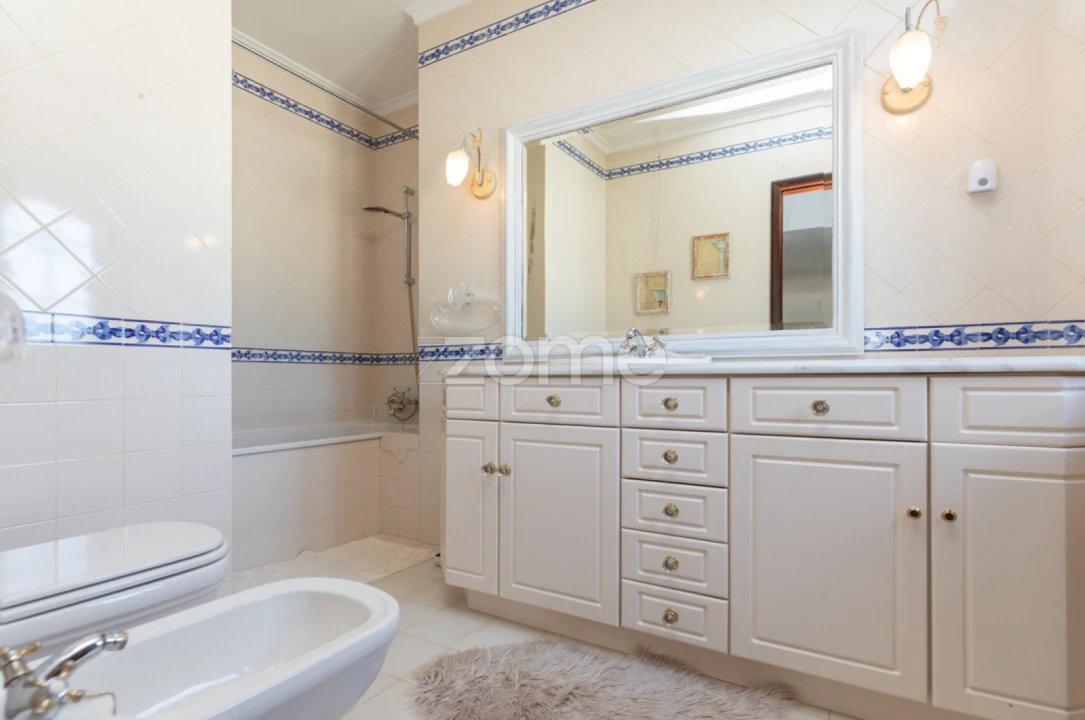 Moradia T5 para Venda em Mouronho Foto 28