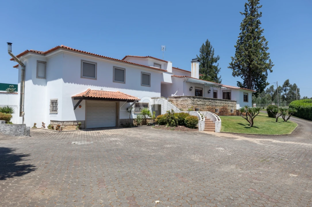 Moradia T5 para Venda em Mouronho Foto 5