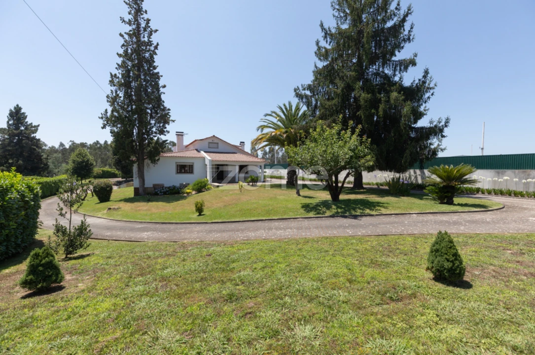 Moradia T5 para Venda em Mouronho Foto 11