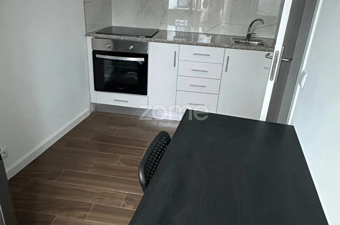 Prédio para Venda em Santa Comba Dão e Couto do Mosteiro Foto 3