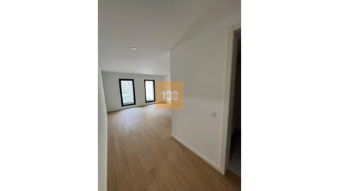 Apartamento para Venda em Cedofeita, Santo Ildefonso, Sé, Miragaia, São Nicolau e Vitória
