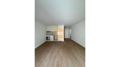 Apartamento para Venda em Cedofeita, Santo Ildefonso, Sé, Miragaia, São Nicolau e Vitória