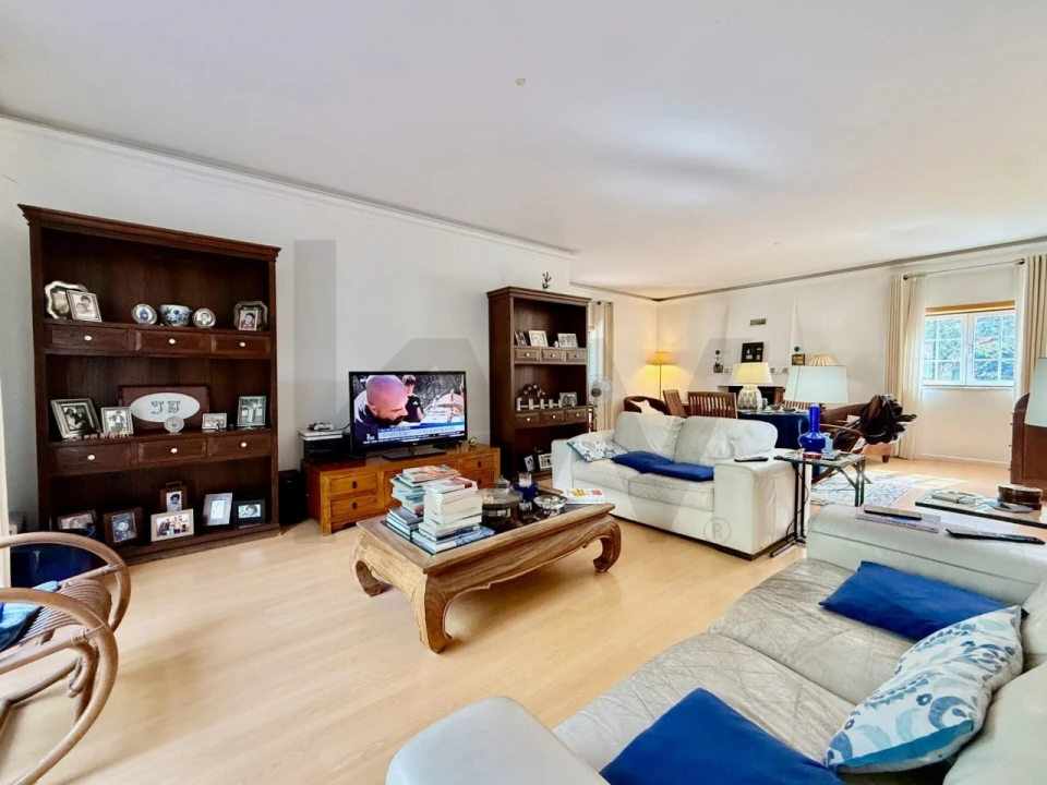 Moradia T5 para Venda em São Bras e São Lourenço Foto 6