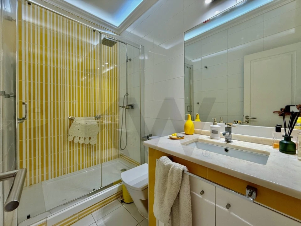 Moradia T5 para Venda em São Bras e São Lourenço Foto 15