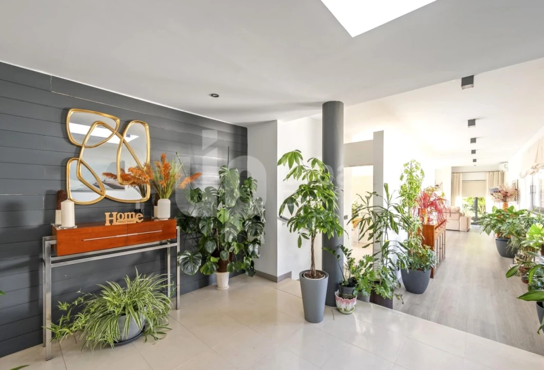 Moradia T4 para Venda em Santa Maria do Castelo e Santiago e Santa Susana Foto 3