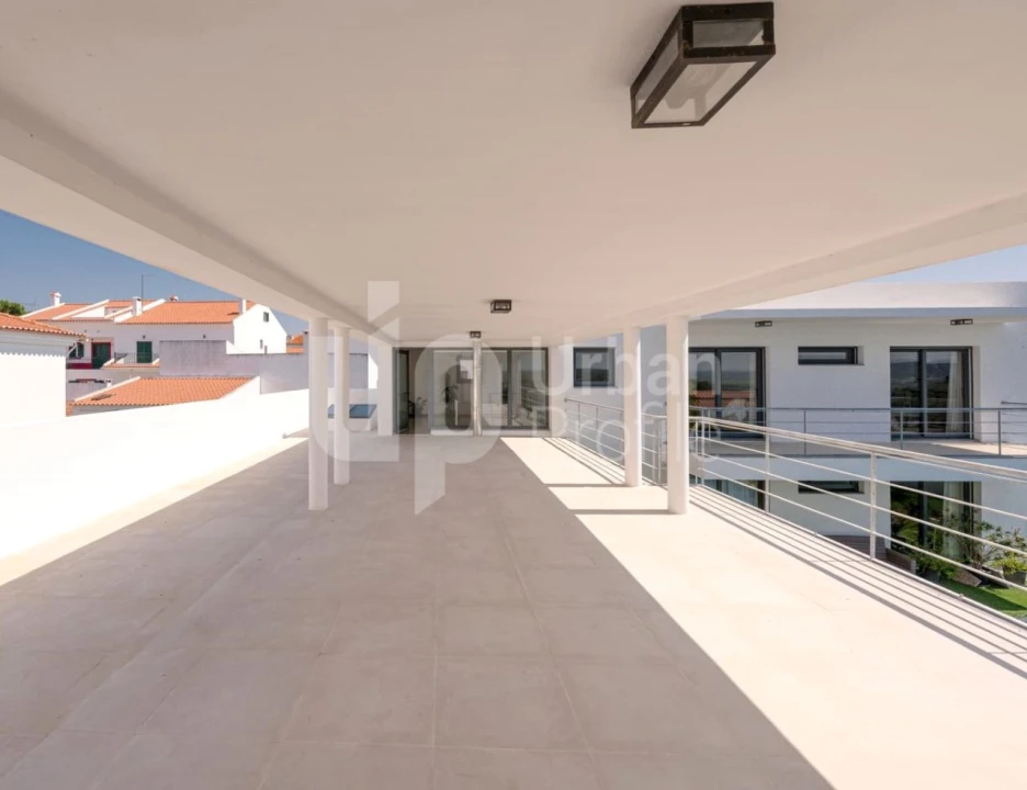 Moradia T4 para Venda em Santa Maria do Castelo e Santiago e Santa Susana Foto 17