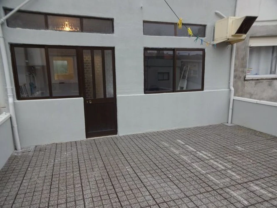 Apartamento T2 para Arrendamento em Cedofeita, Santo Ildefonso, Sé, Miragaia, São Nicolau e Vitória Foto 23
