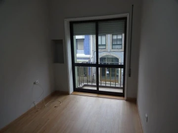 Apartamento T2 para Arrendamento em Cedofeita, Santo Ildefonso, Sé, Miragaia, São Nicolau e Vitória