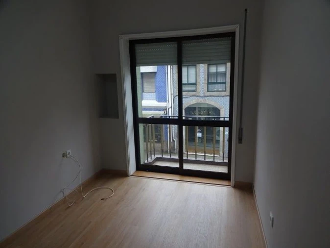 Apartamento T2 para Arrendamento em Cedofeita, Santo Ildefonso, Sé, Miragaia, São Nicolau e Vitória Foto 5