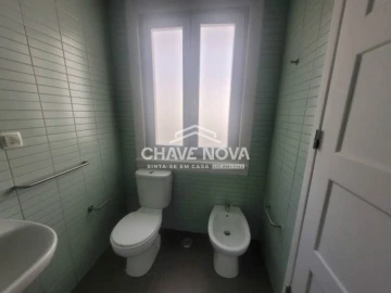Apartamento T3 para Arrendamento em Santo António