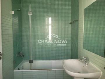 Apartamento T3 para Arrendamento em Santo António