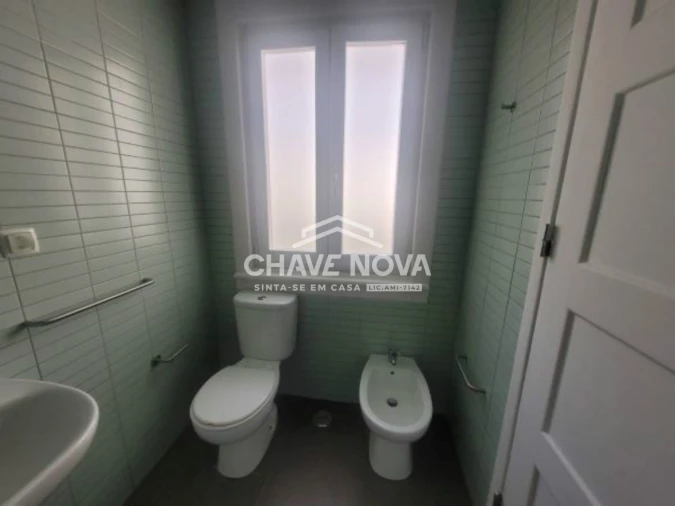 Apartamento T3 para Arrendamento em Santo António Foto 7