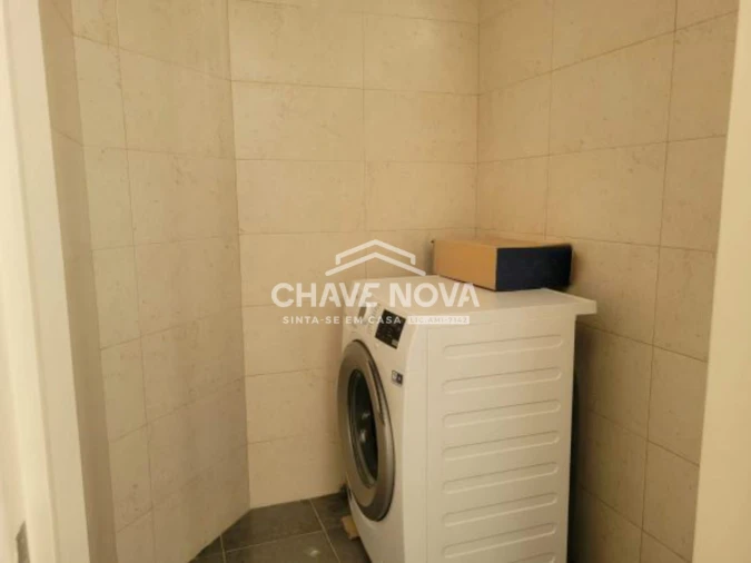 Apartamento T3 para Arrendamento em Santo António Foto 14