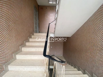 Loja para Arrendamento em Cedofeita, Santo Ildefonso, Sé, Miragaia, São Nicolau e Vitória