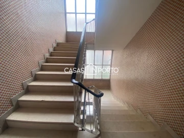 Loja para Arrendamento em Cedofeita, Santo Ildefonso, Sé, Miragaia, São Nicolau e Vitória