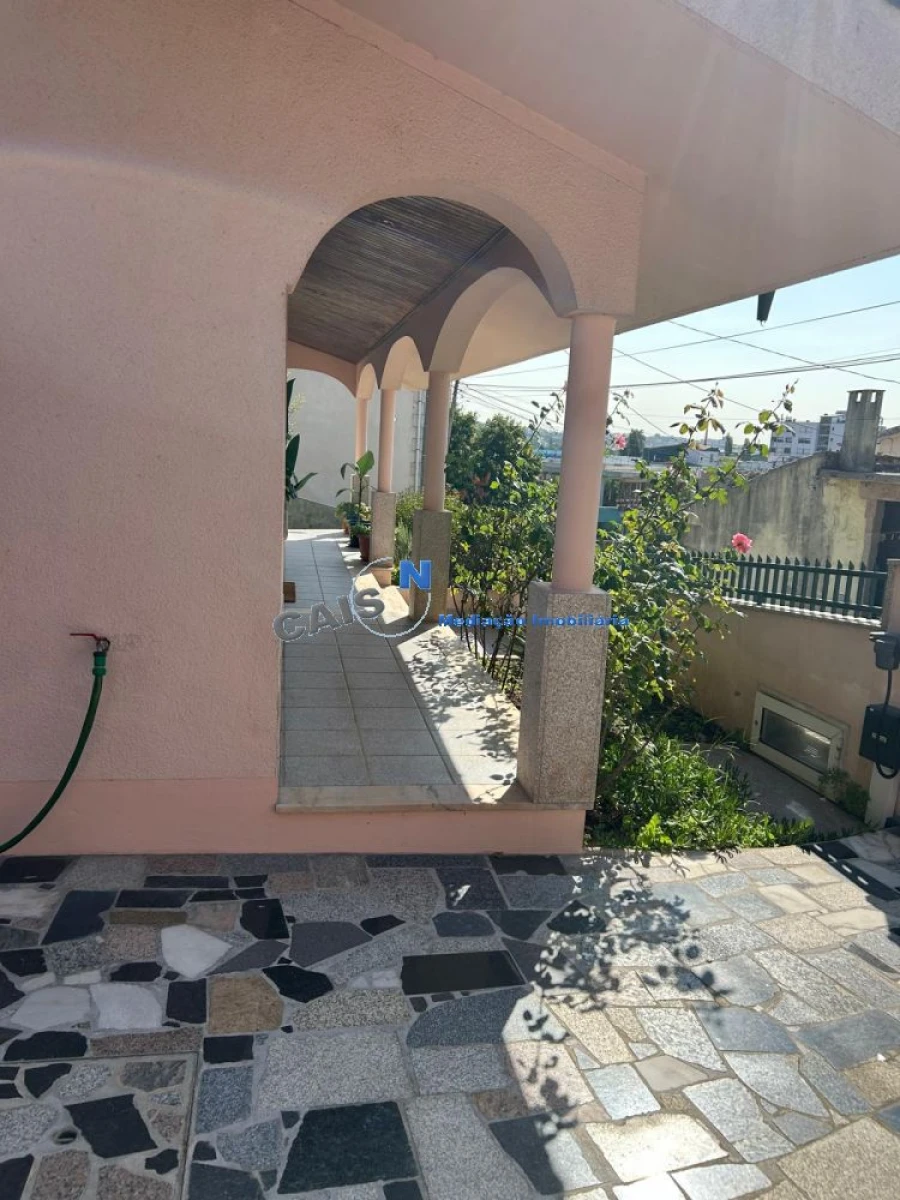 Moradia T4 para Venda em Alfena Foto 35