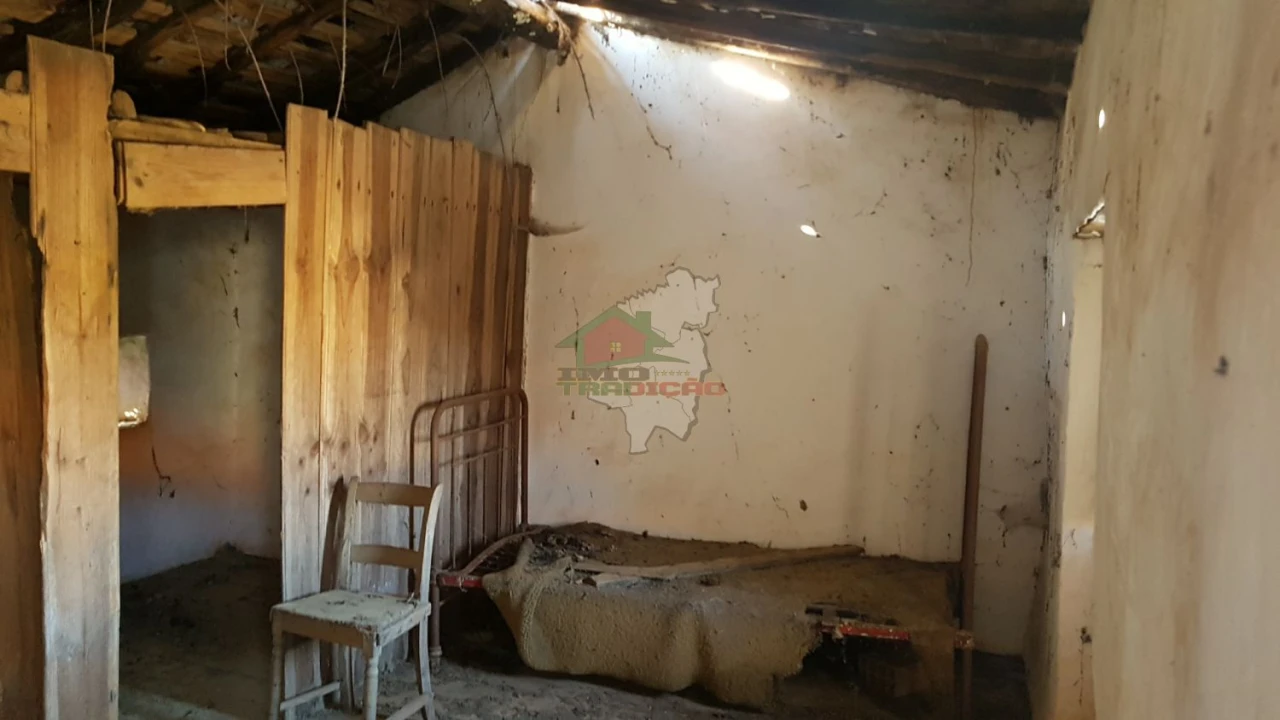 Moradia T1 para Venda em Pedrogão Pequeno Foto 5