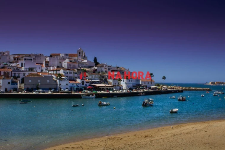 Terreno P/ Prédio para Venda em Ferragudo Foto 3