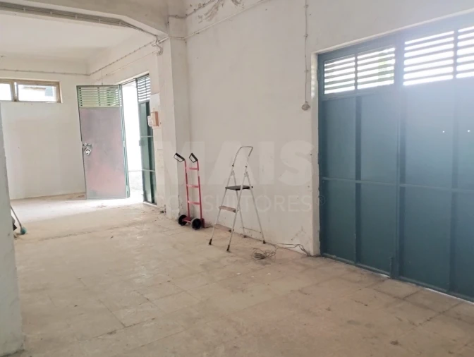 Loja para Arrendamento em Massamá e Monte Abraão Foto 7