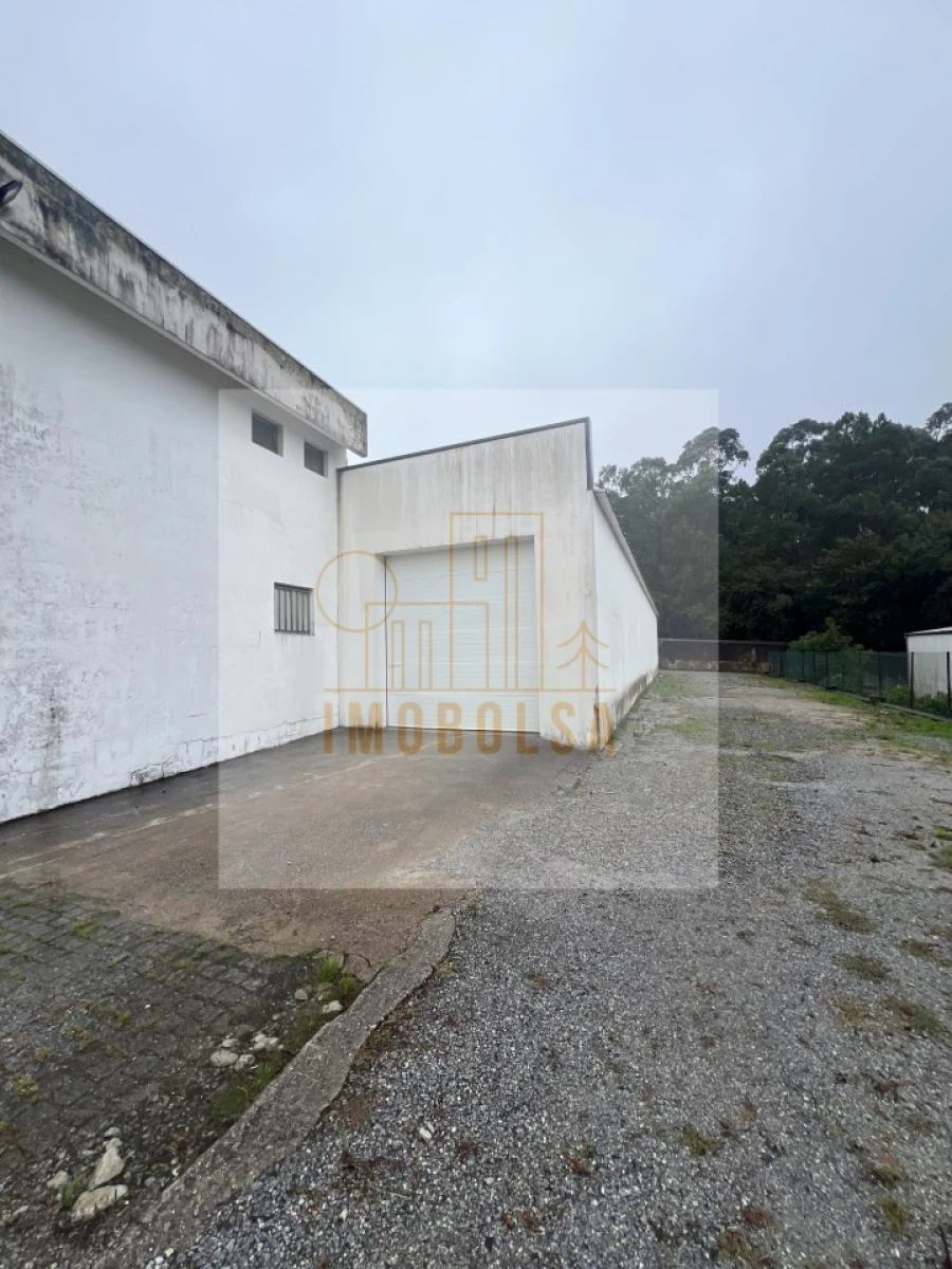 Armazém para Arrendamento em Brufe Foto 3