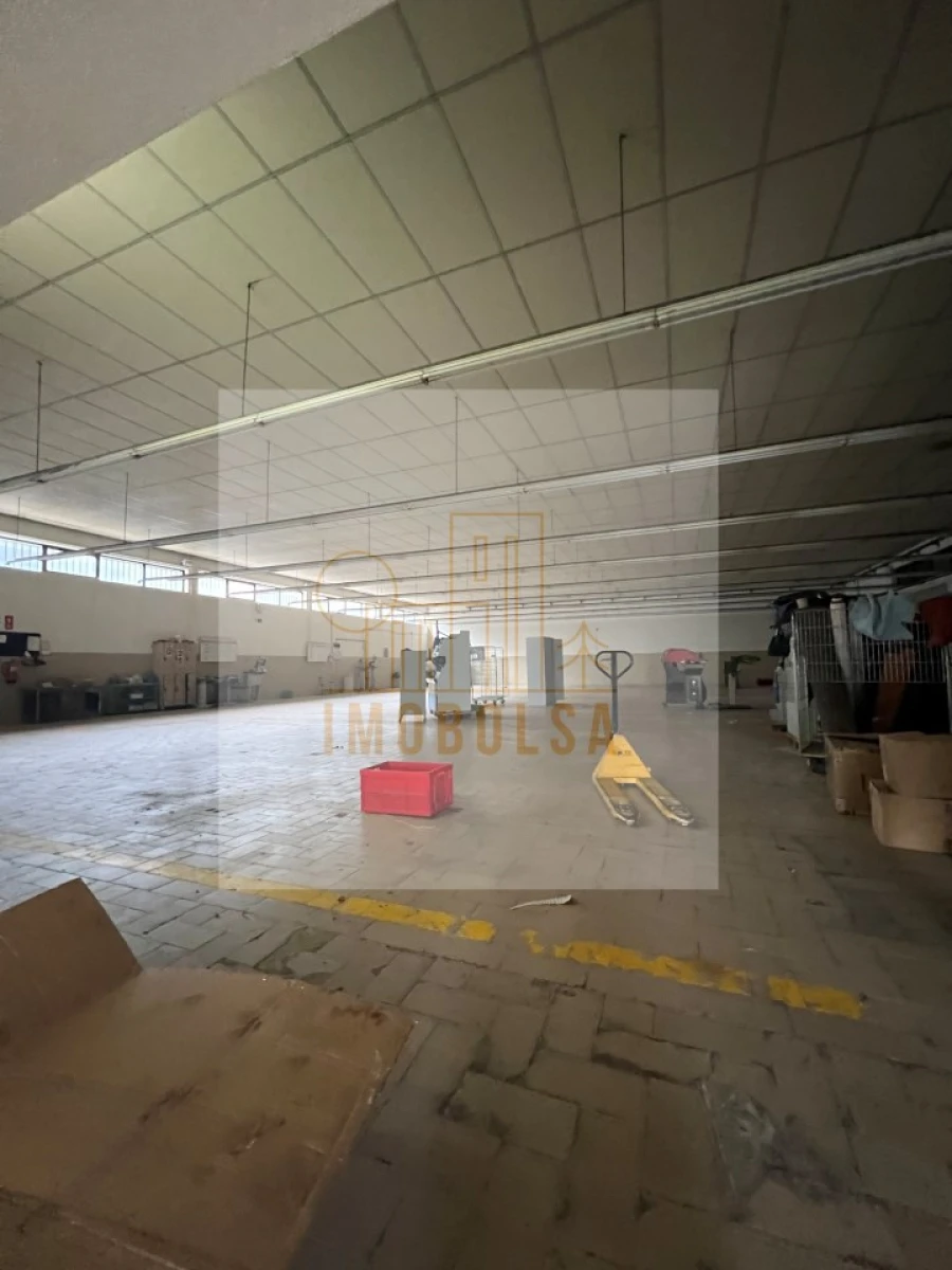 Armazém para Arrendamento em Brufe Foto 8