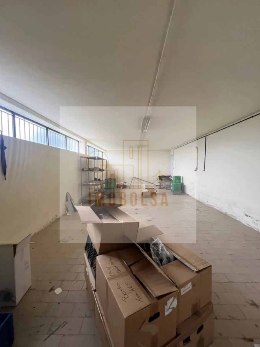 Armazém para Arrendamento em Brufe Foto 9