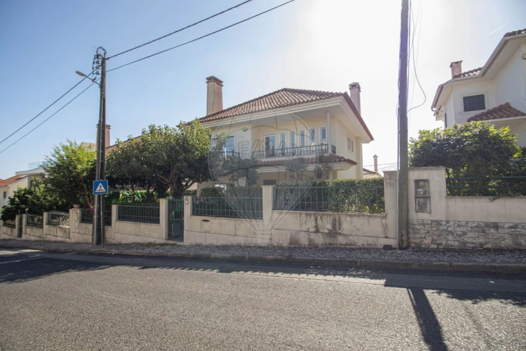 Moradia T3 para Venda em Ramada e Caneças Foto 35