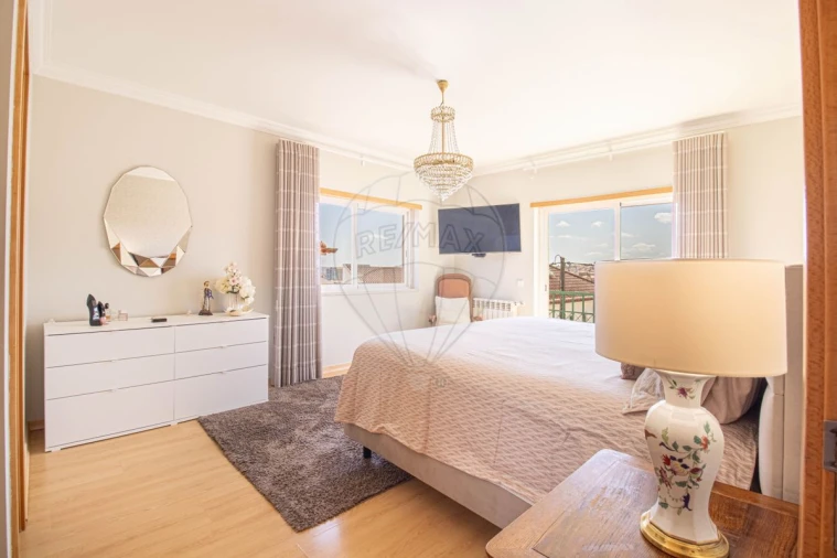 Moradia T3 para Venda em Ramada e Caneças Foto 12