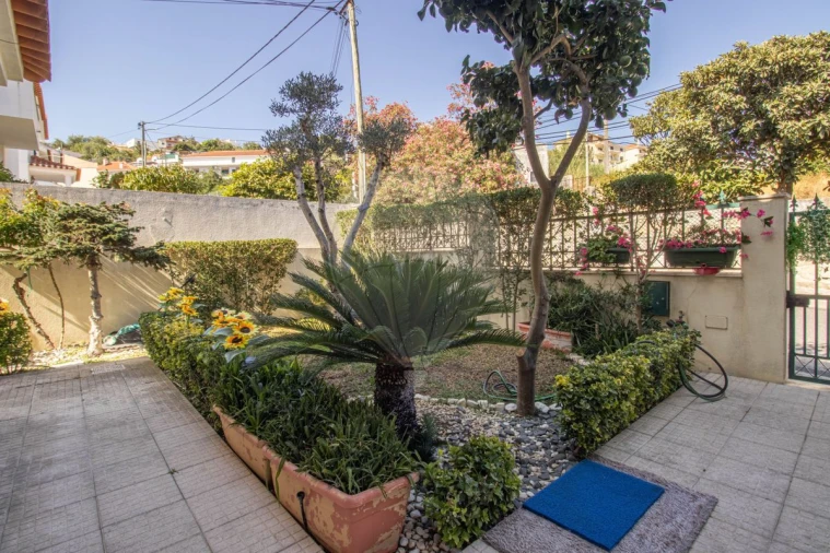 Moradia T3 para Venda em Ramada e Caneças Foto 40