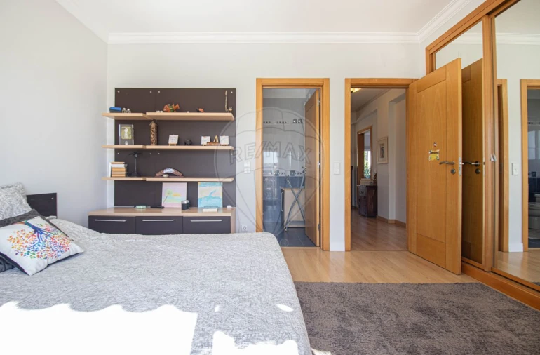 Moradia T3 para Venda em Ramada e Caneças Foto 22