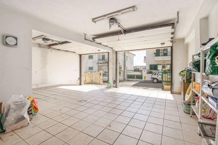 Moradia T3 para Venda em Ramada e Caneças Foto 31