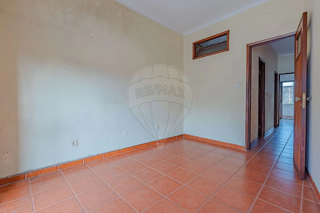 Prédio para Venda em Campanhã Foto 1