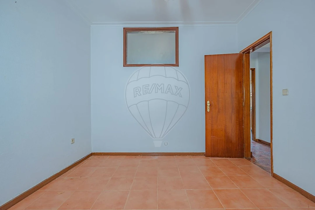 Prédio para Venda em Campanhã Foto 21