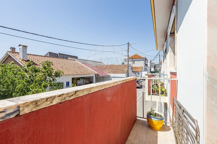 Apartamento T2 para Venda em Aveiras de Cima Foto 5
