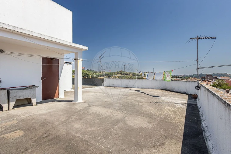 Apartamento T2 para Venda em Aveiras de Cima Foto 26