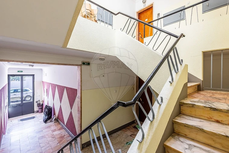 Apartamento T2 para Venda em Aveiras de Cima Foto 30