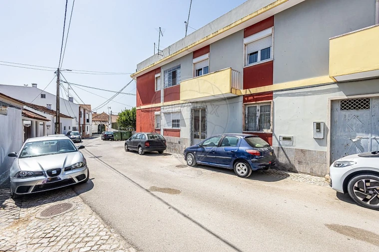 Apartamento T2 para Venda em Aveiras de Cima Foto 37