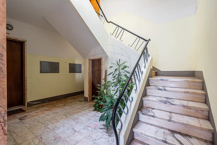 Apartamento T2 para Venda em Aveiras de Cima Foto 32