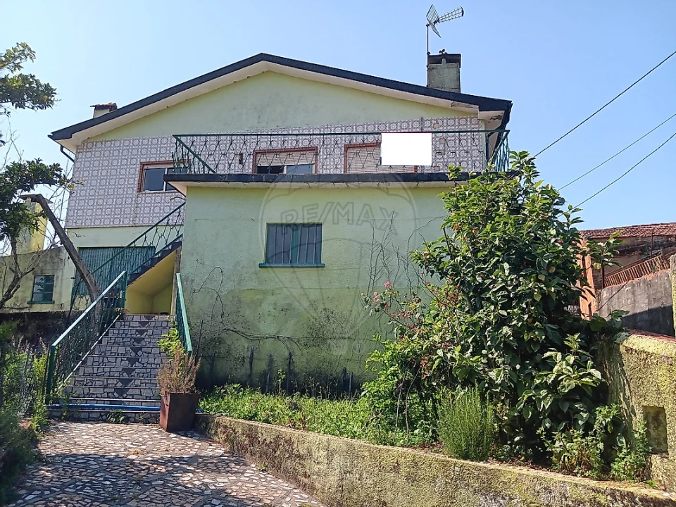 Moradia T3 para Venda em Vila de Cucujães Foto 1