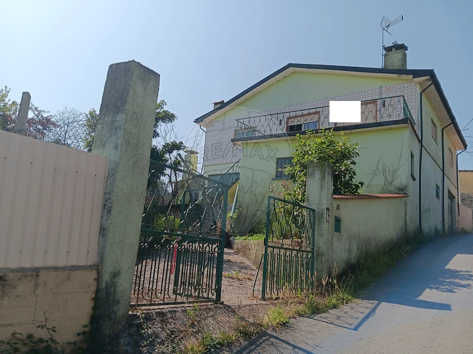 Moradia T3 para Venda em Vila de Cucujães Foto 30