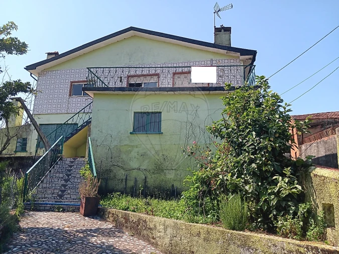 Moradia T3 para Venda em Vila de Cucujães