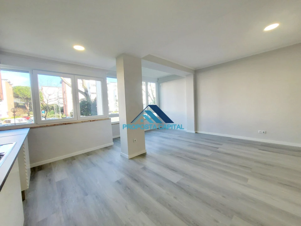 Apartamento T2 para Venda em Oeiras e São Julião da Barra, Paço de Arcos e Caxias Foto 2