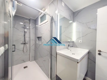 Apartamento T2 para Venda em Oeiras e São Julião da Barra, Paço de Arcos e Caxias